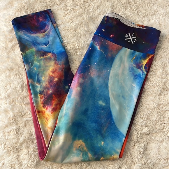 Into the AM Galaxy Leggings - Picture 2 of 4